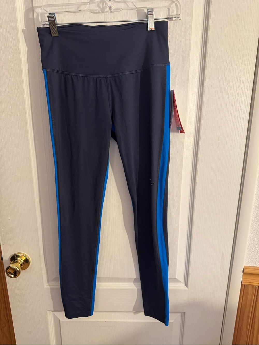 Saucony Athletic Leggings with Bright Blue Side Stripe